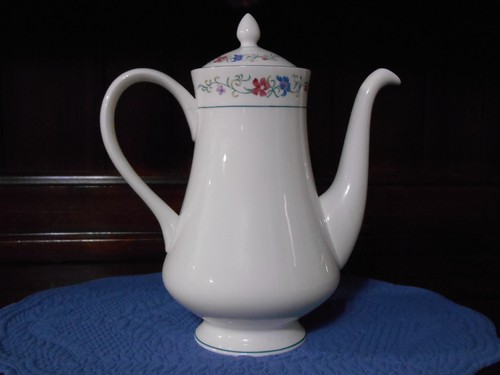 Wedgwood coffee pot - coffee, china